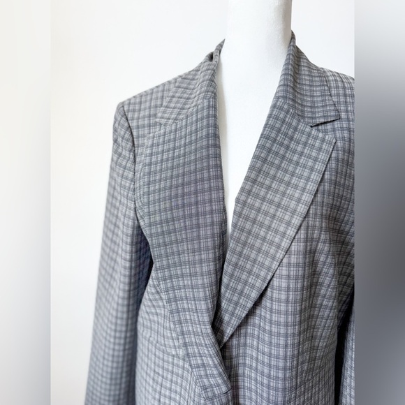 Le Suit Blazer - Picture 2 of 7